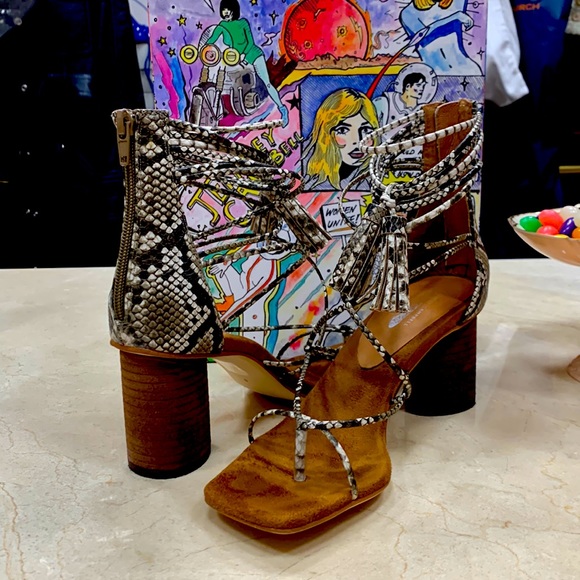 JEFFREY CAMPBELL FOR FREE PEOPLE KINSIE STRAPPY SNAKE SANDALS IN BEIGE SIZE 8 - Picture 6 of 15